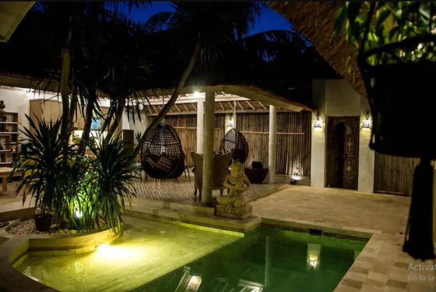 Villa Sentosa, Cheerful 3-Bedroom Villa With Pool Gili Trawangan Exterior photo